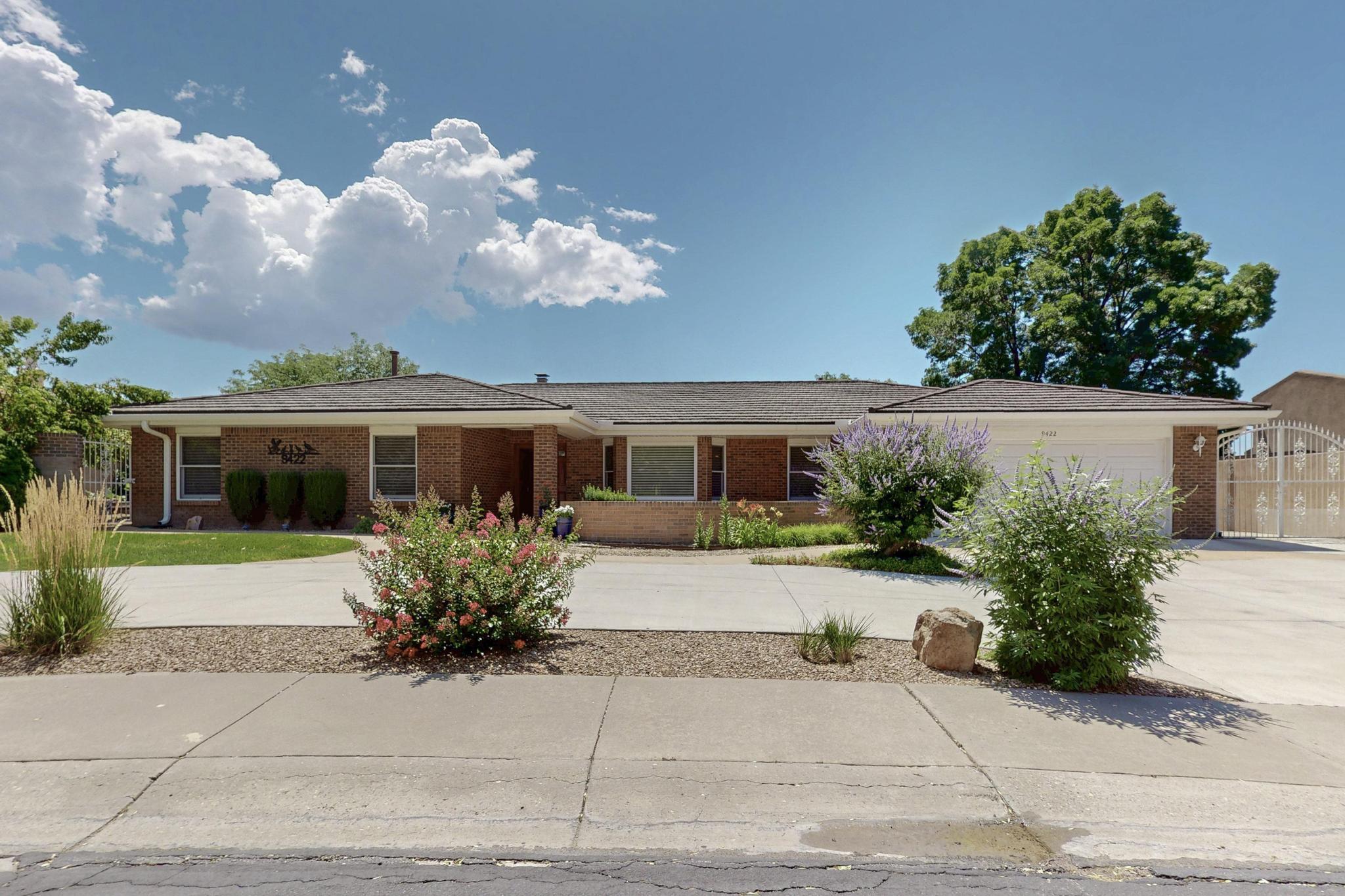9422 OAKMONT Road NE - Main Image