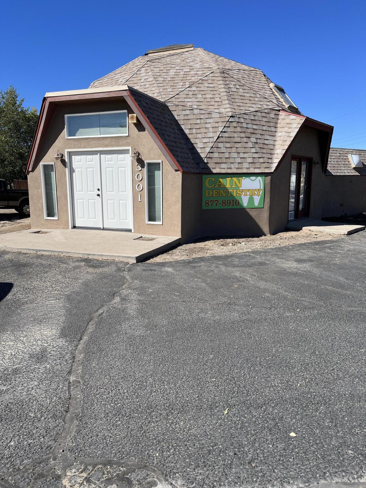3001 ISLETA Boulevard SW - Main Image