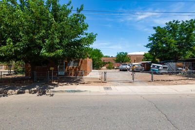 2709 ZICKERT Road NW, Albuquerque