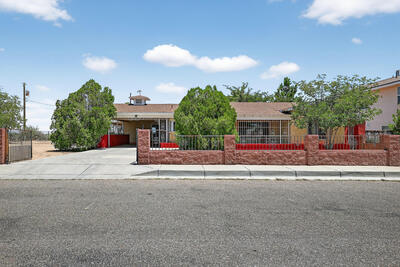 302 Crestview Drive SW, Albuquerque