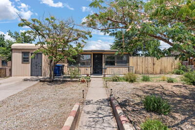 9201 MESCALERO Road NE, Albuquerque