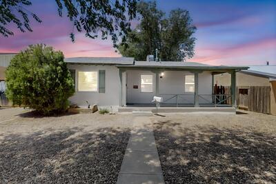 809 PALOMAS Drive SE, Albuquerque