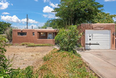 10905 WOODLAND Avenue NE, Albuquerque 