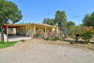 1101 PEAR Drive SW, Albuquerque 