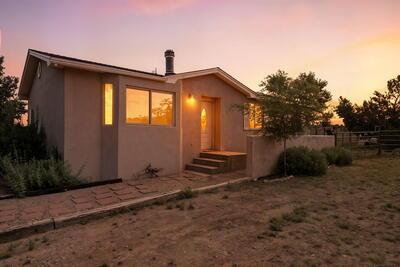 90 ARROYO COYOTE Road, Santa Fe 