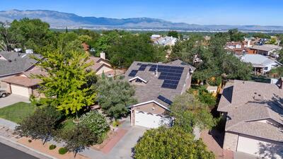 6220 BRIDLE Street NW, Albuquerque