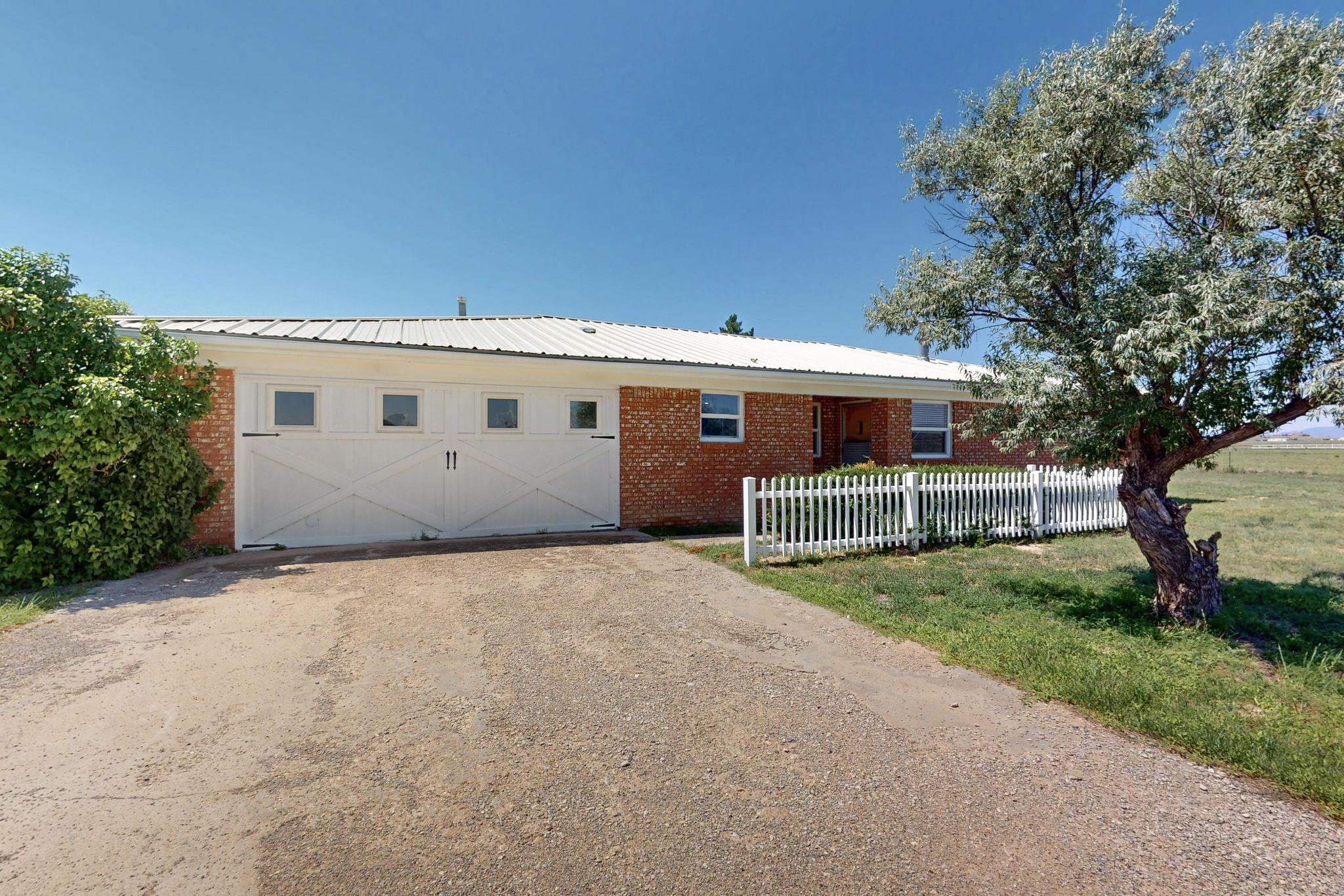48 W Ice Plant Road - Main Image