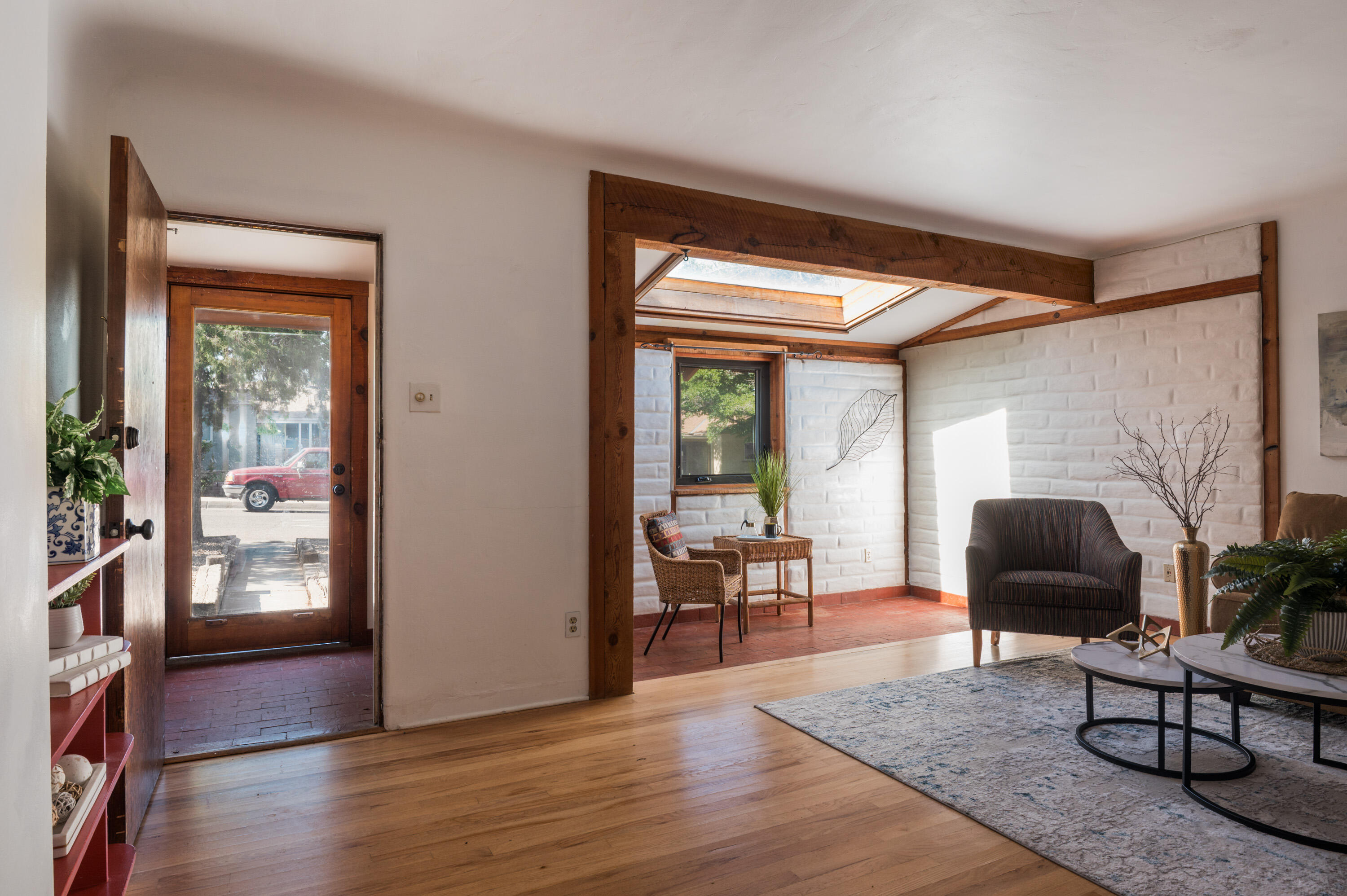2917 SANTA CLARA Avenue SE - Main Image