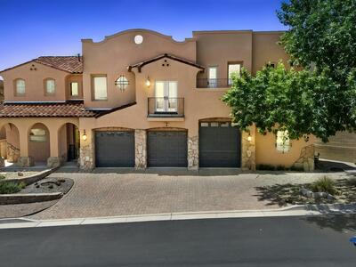 1009 C De Baca Lane, Bernalillo 