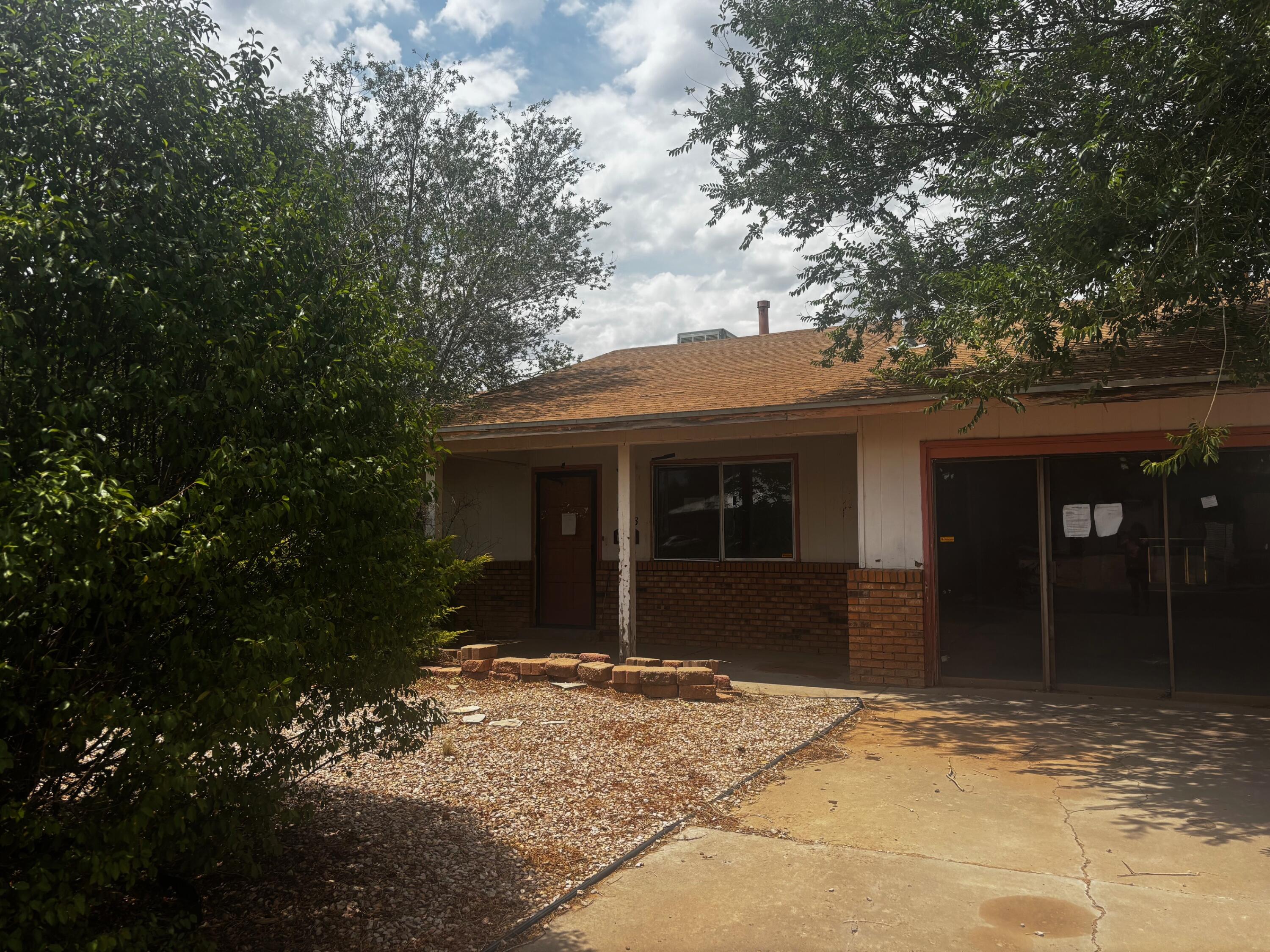 1208 Franciscan Avenue - Main Image
