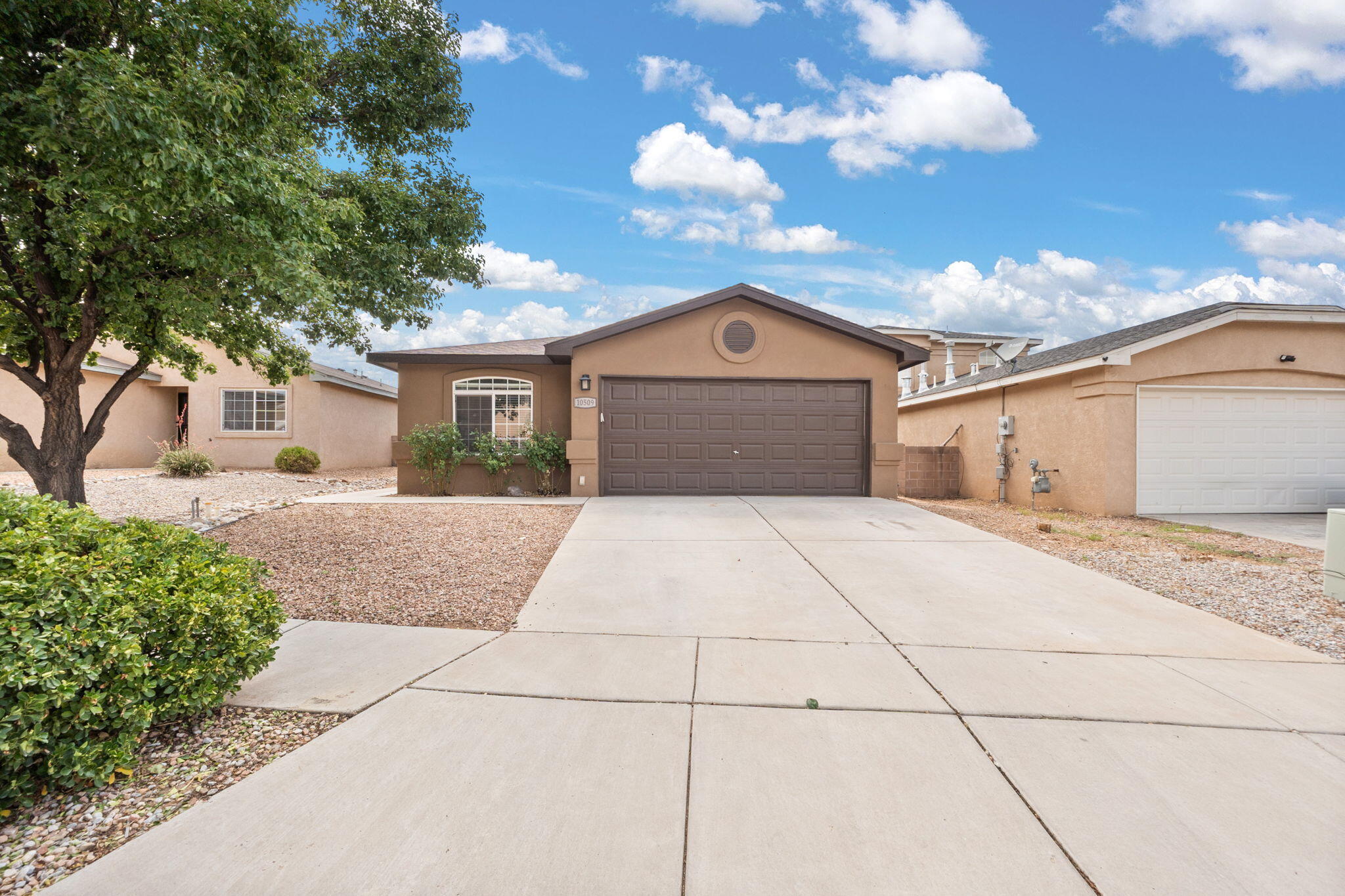 10509 COUNTRY MANOR Place NW - Main Image