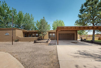 17 FRANCES Road, Los Lunas 