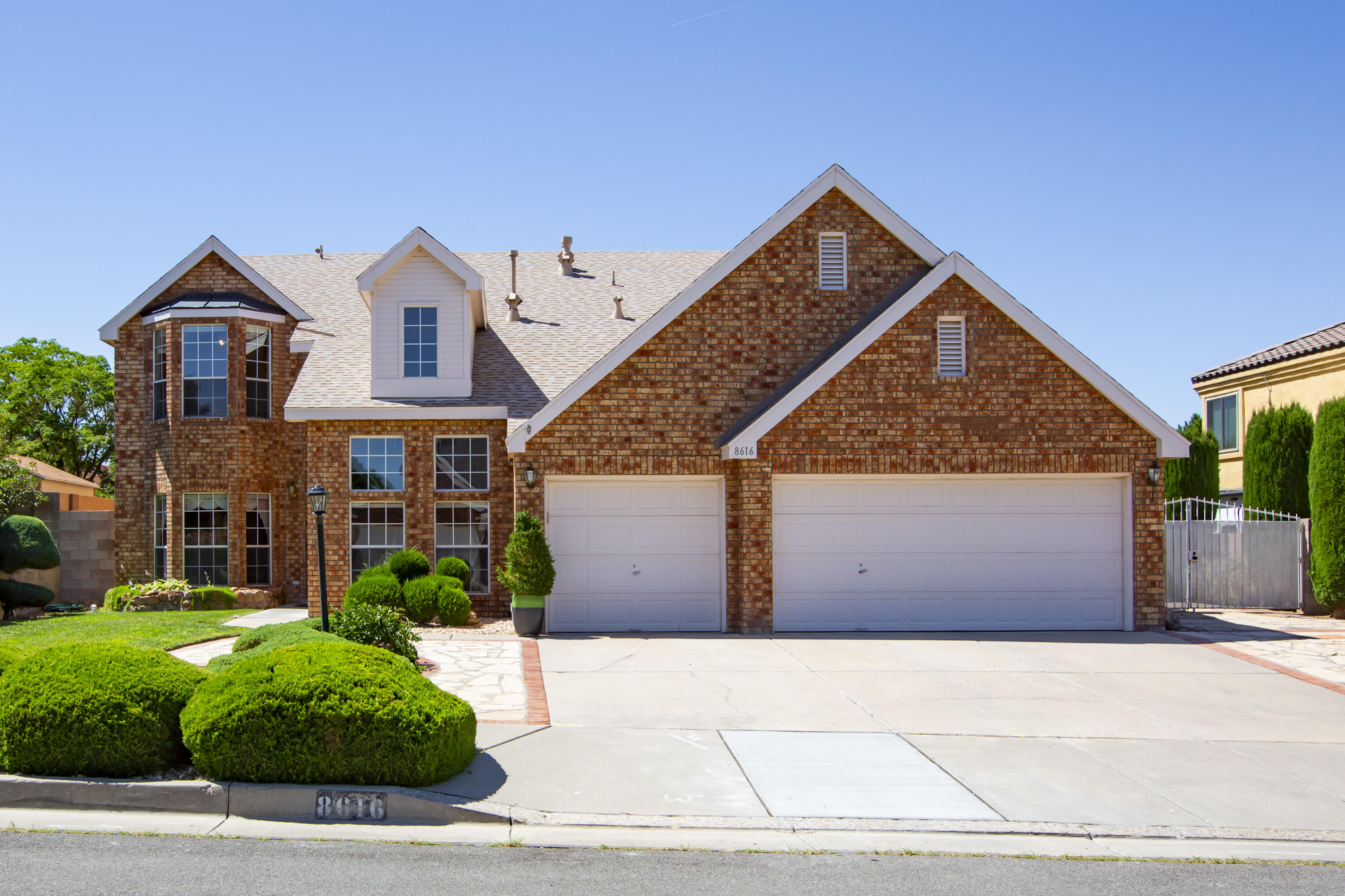 8616 ASHTON Place NE - Main Image