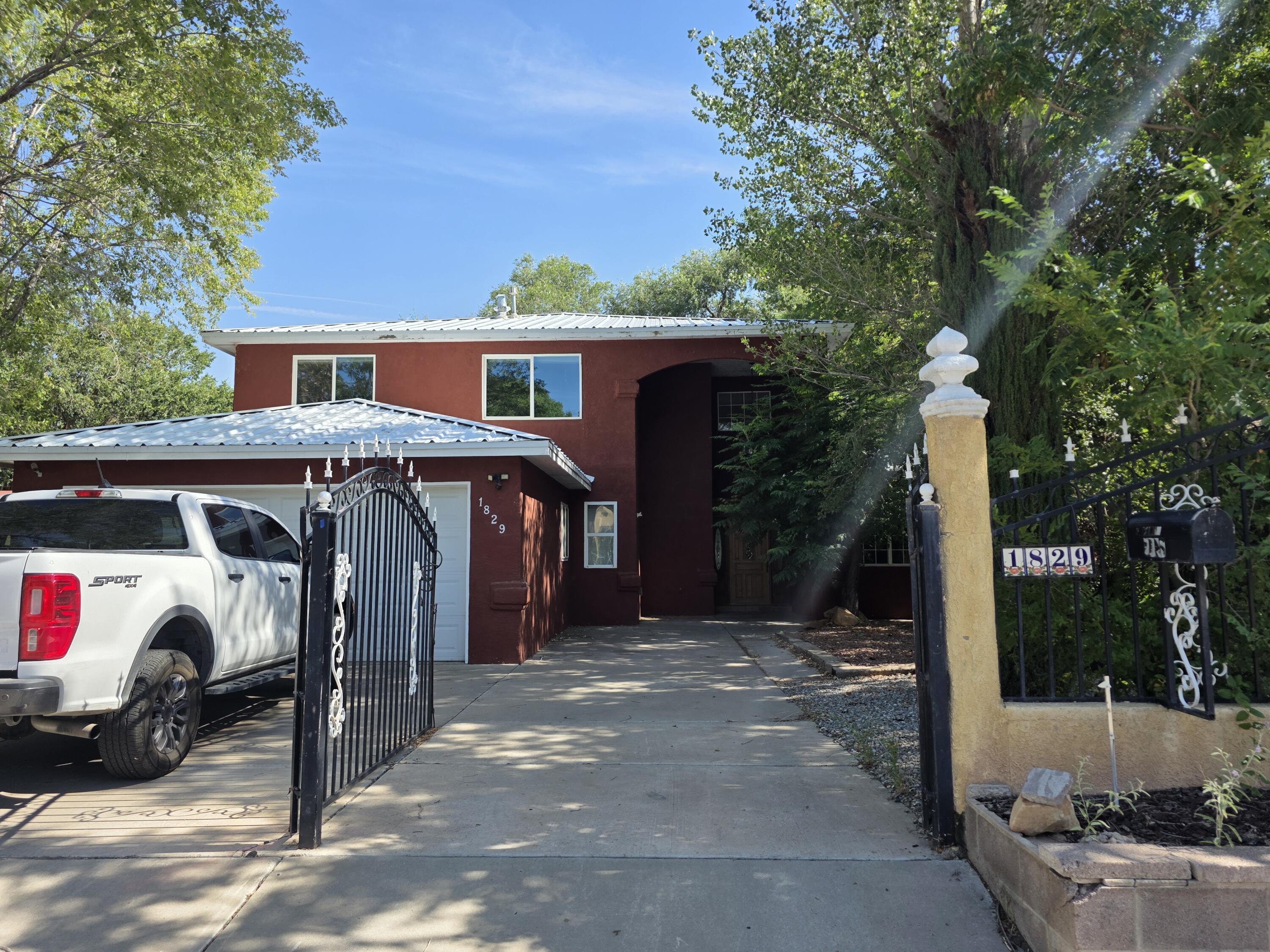 1829 Mae Ave SW - Main Image