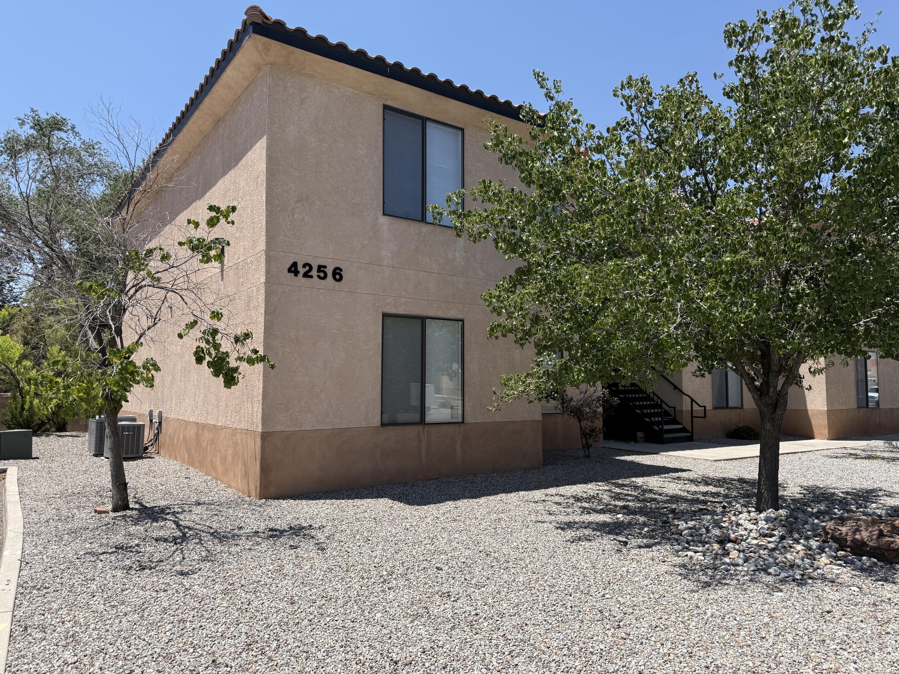 4256 Sabana Loop SE B - Main Image