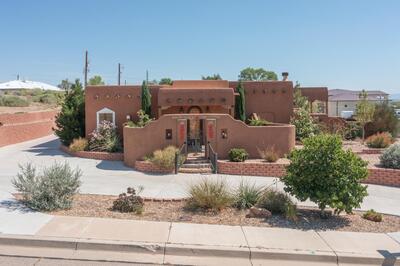 1628 Drake Road, Los Lunas
