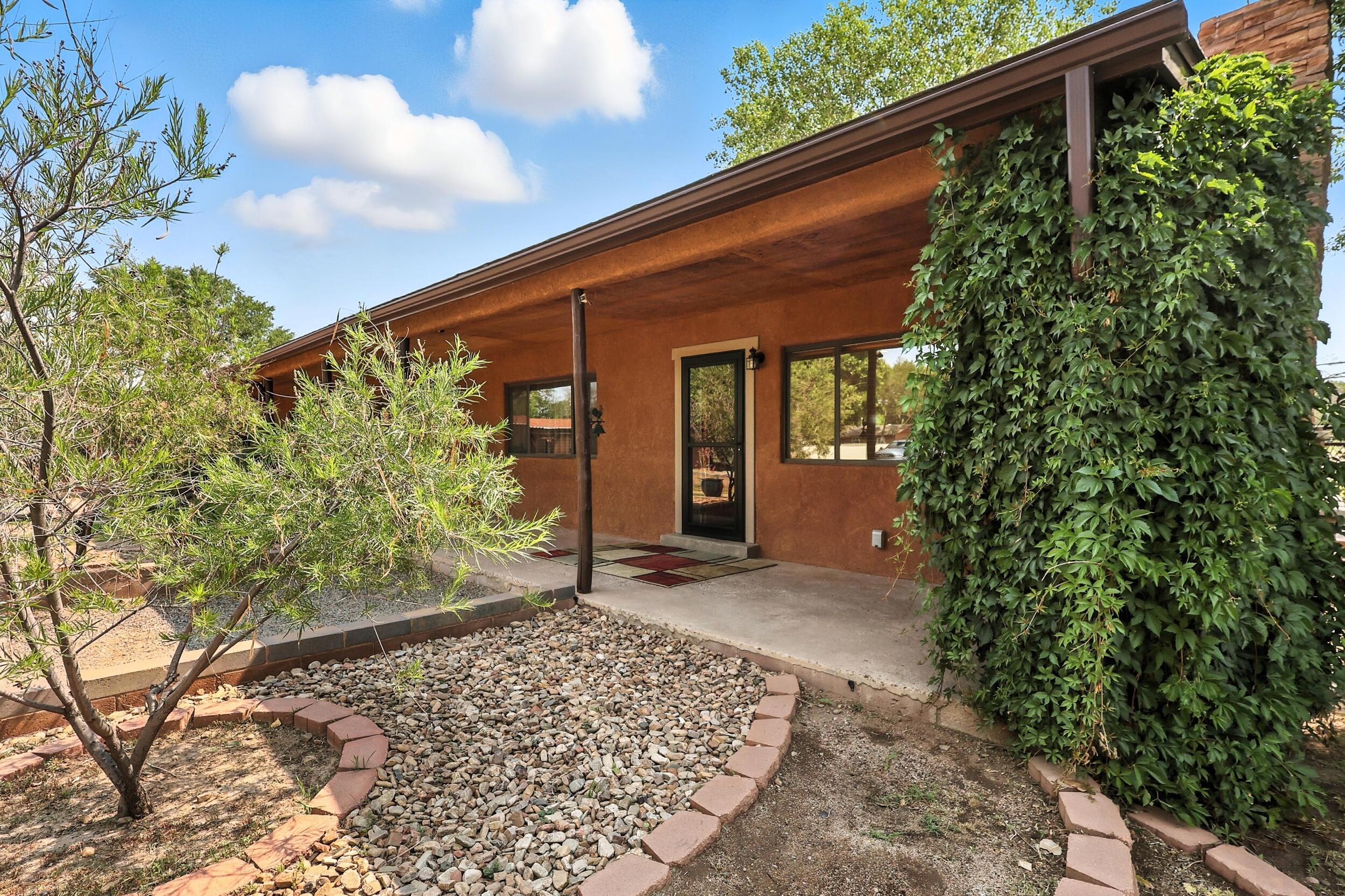 965 W BOSQUE Loop - Main Image