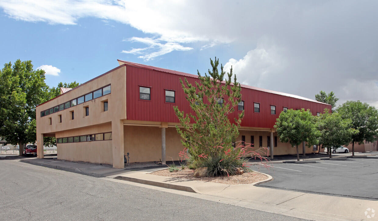 1101 CARDENAS Drive NE 106 - Main Image