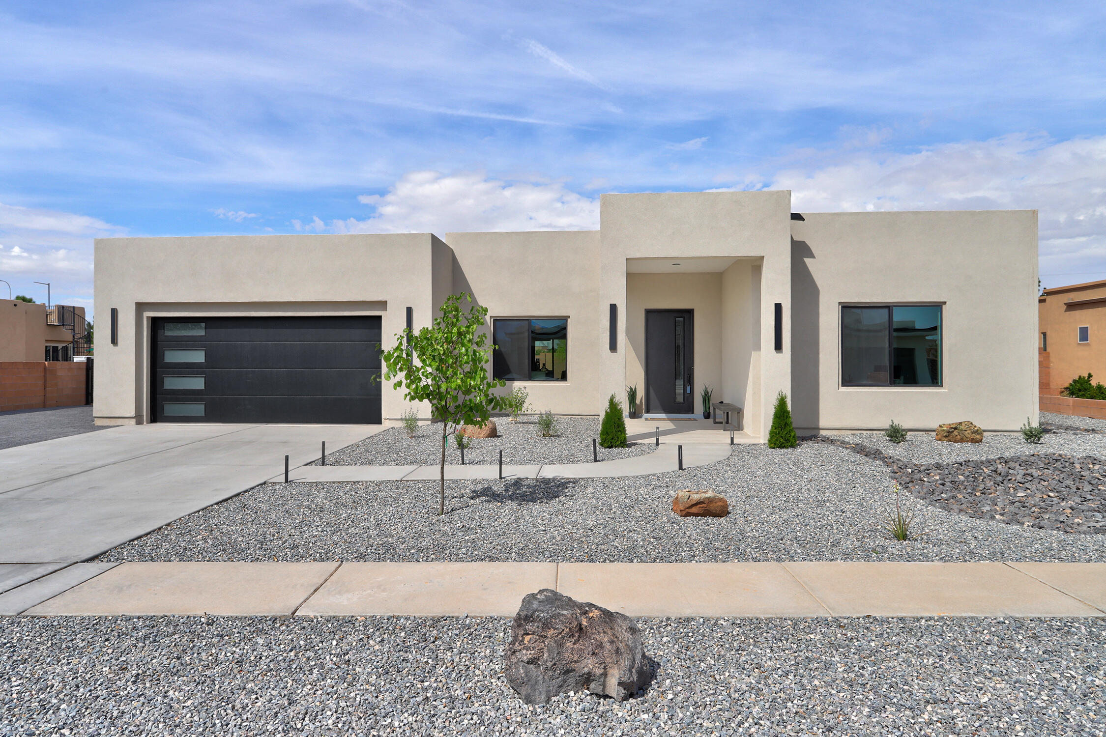 6605 Rim Rock Circle NW - Main Image