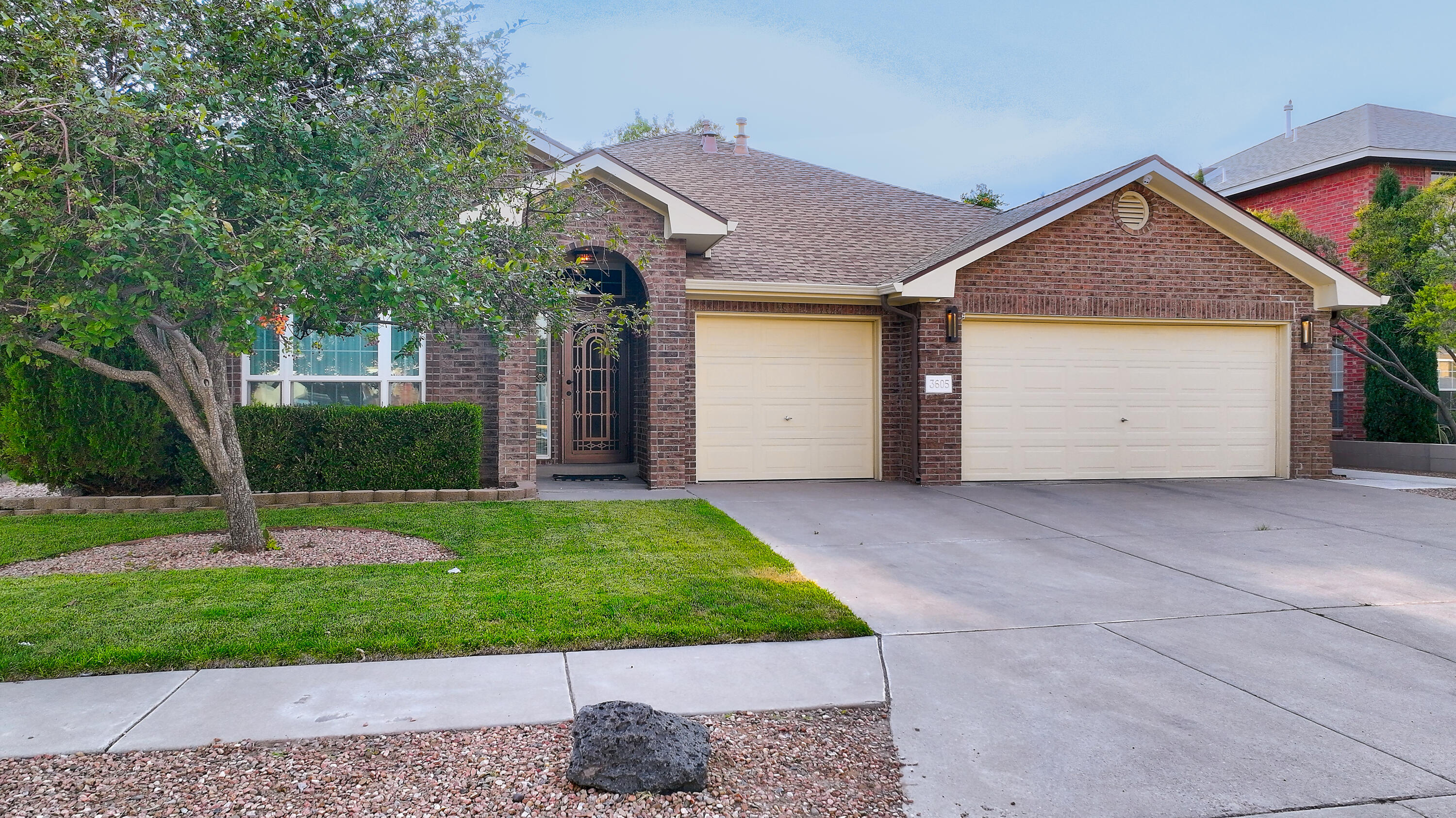 3605 VISTA DEL SUR Street NW - Main Image