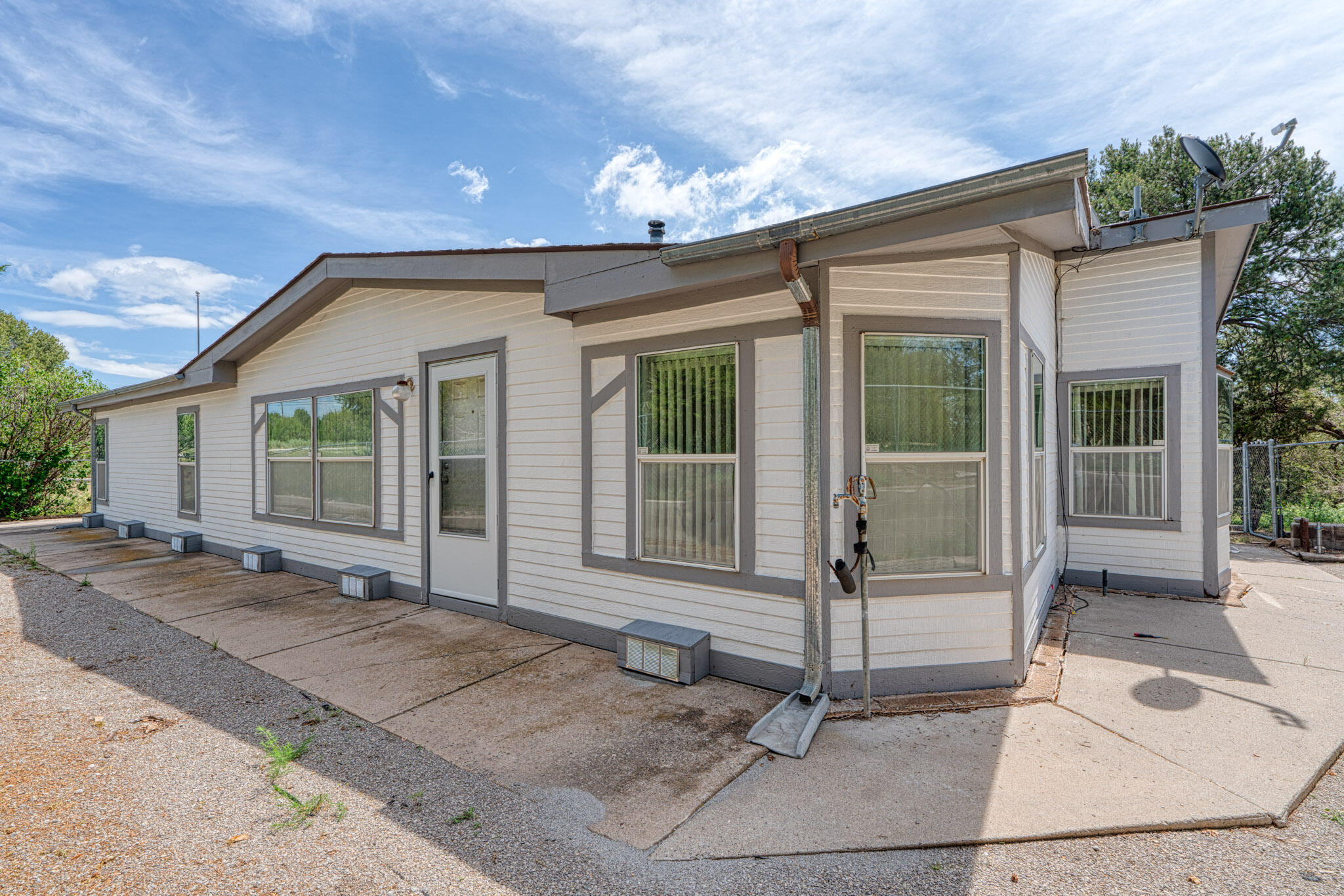 994 MOUNTAIN VALLEY Road - Main Image