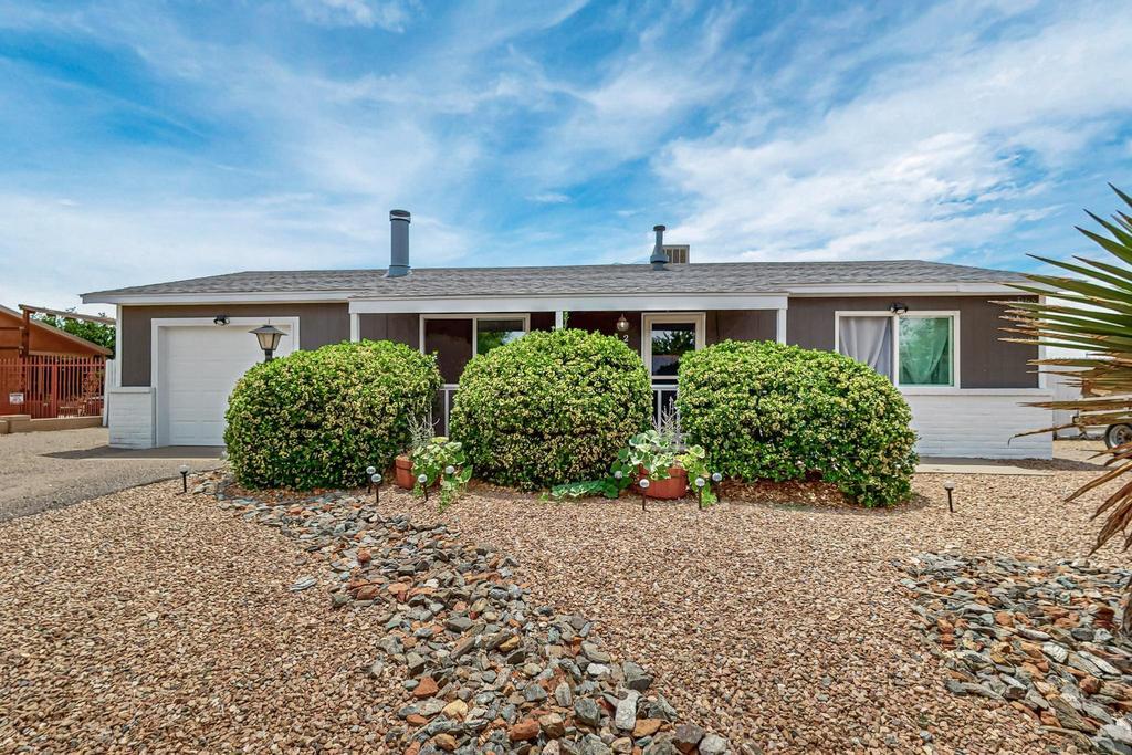 257 CORSICA Drive SE - Main Image