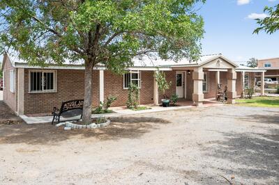 6916 RAY Lane SW, Albuquerque