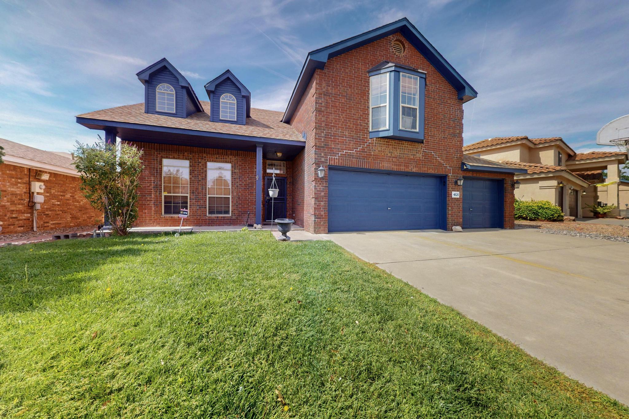 4820 SUMMERSVILLE Drive NW - Main Image
