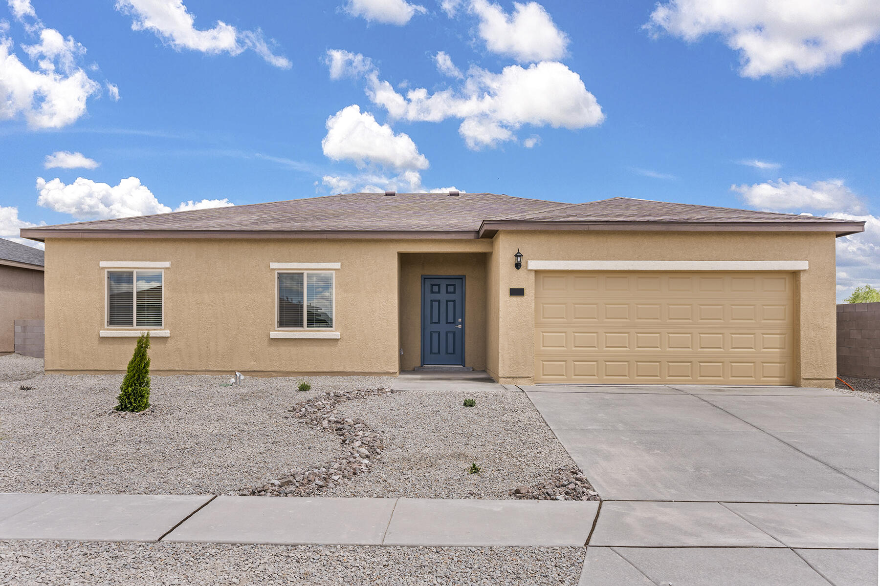 806 Calle De Las Rosas - Main Image