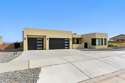6412 PETIRROJO Road NW, Albuquerque