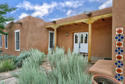 250 CAMINO ARCO IRIS, Corrales