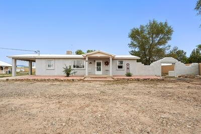 15 Karen Lane, Los Lunas