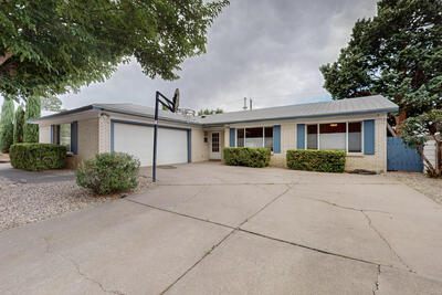 11708 GOLDEN GATE Avenue NE, Albuquerque