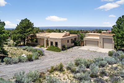 659 ROADRUNNER Lane NE, Albuquerque
