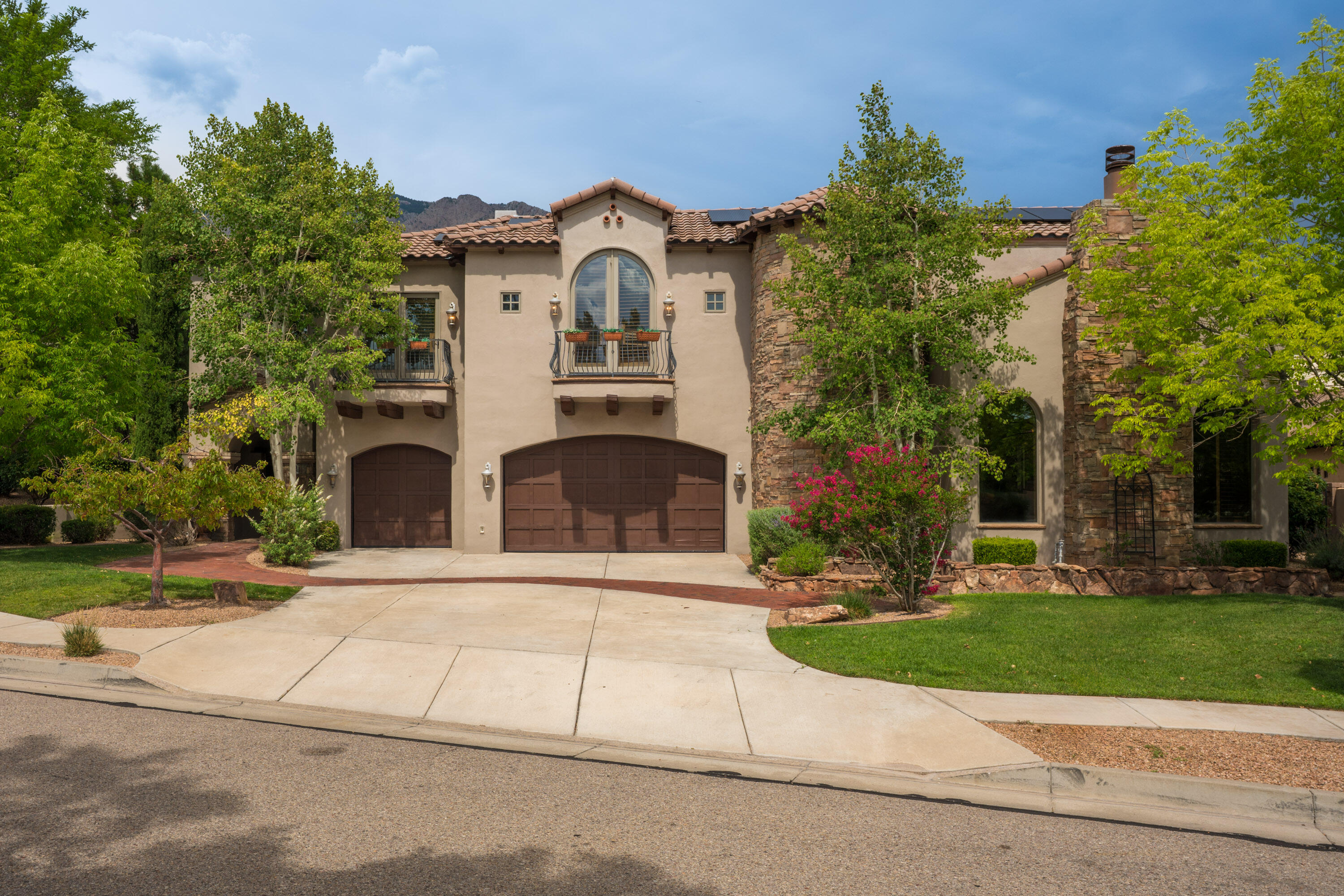 8820 GYPSY Drive NE - Main Image