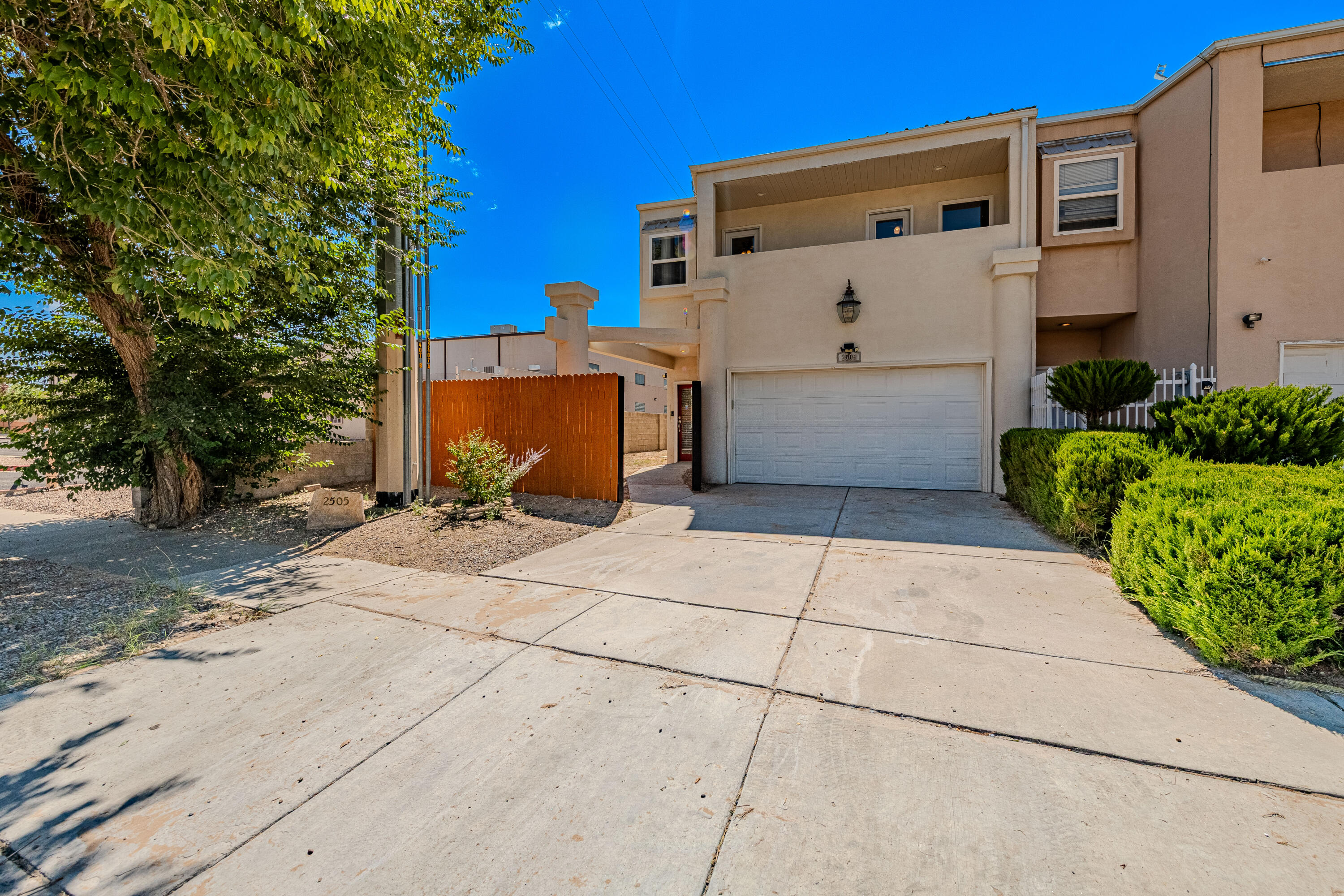 2505 ALAMOGORDO Drive NW - Main Image