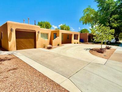 4221 BROADMOOR Avenue NE, Albuquerque