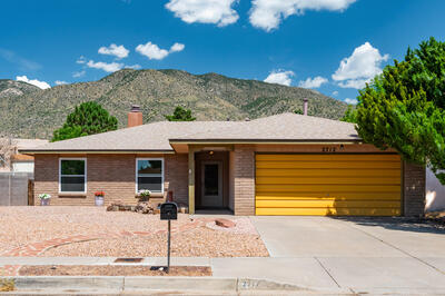 2712 LA CHARLES Drive NE, Albuquerque