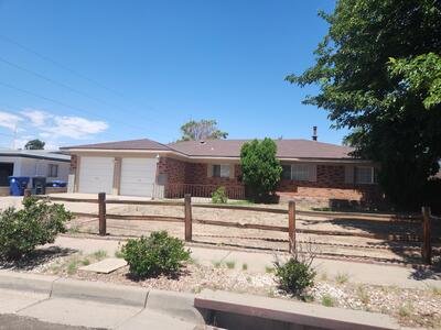8505 HANNETT Avenue NE, Albuquerque