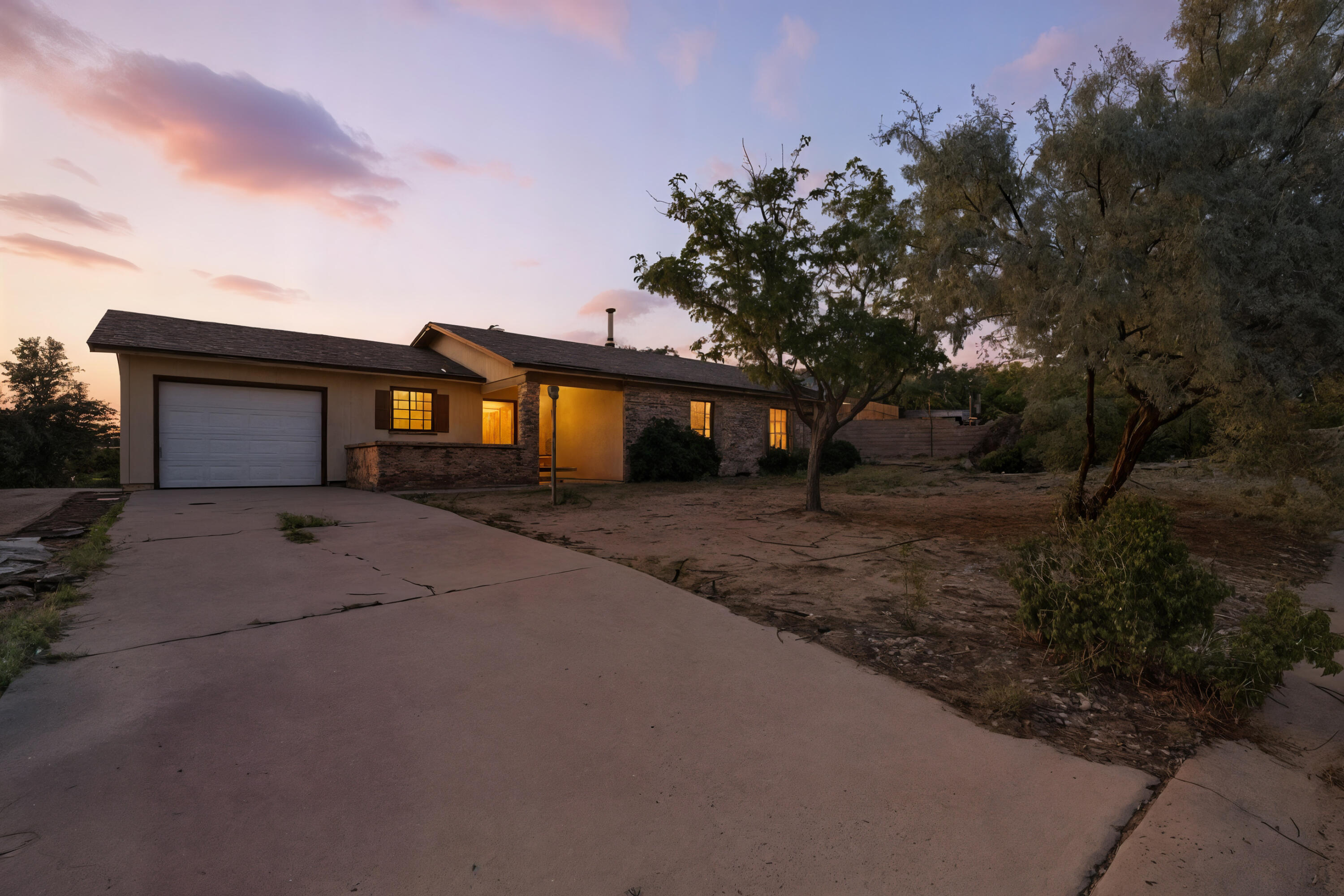 4650 SAPPHIRE Drive NE - Main Image