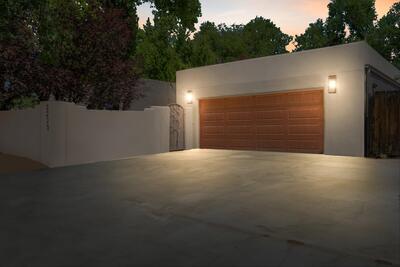 3223 LA MANCHA Drive NW, Albuquerque
