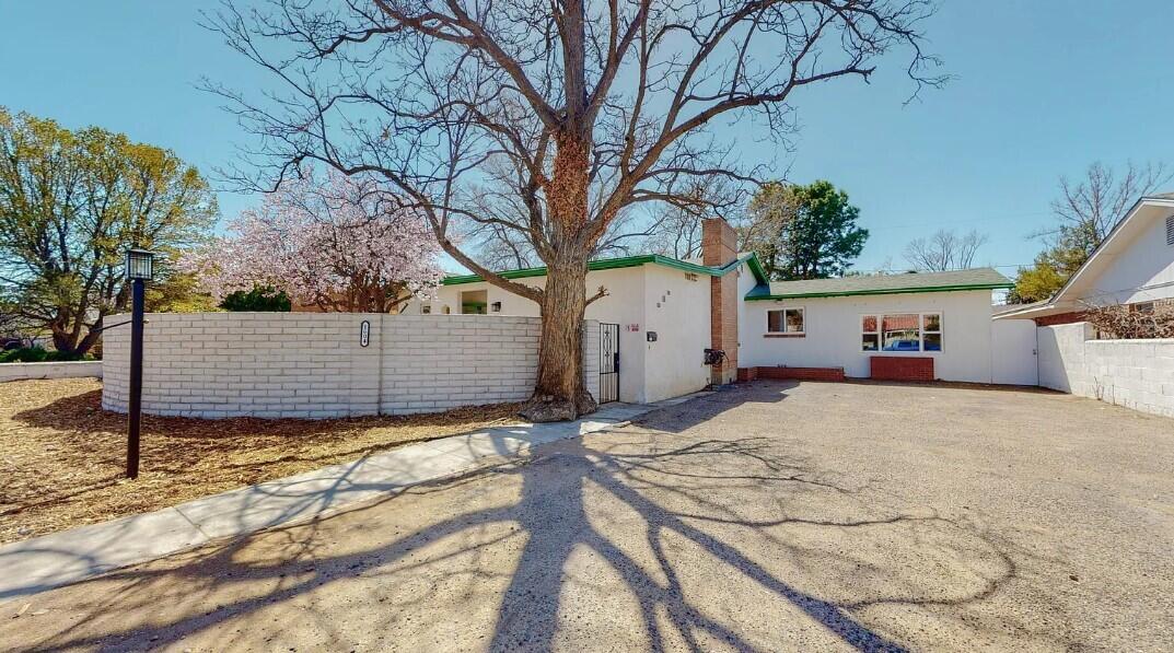 1604 SAN PATRICIO Avenue SW - Main Image
