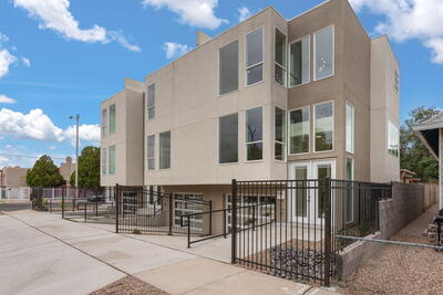 233 Stover Avenue SW, Albuquerque