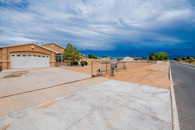 143 VAN CAMP Boulevard, Los Lunas 