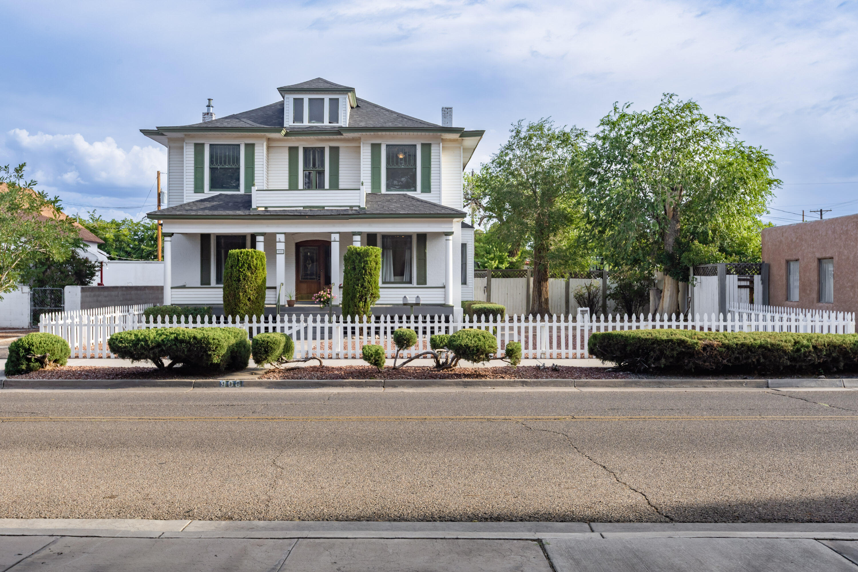 908 TIJERAS Avenue NW - Main Image