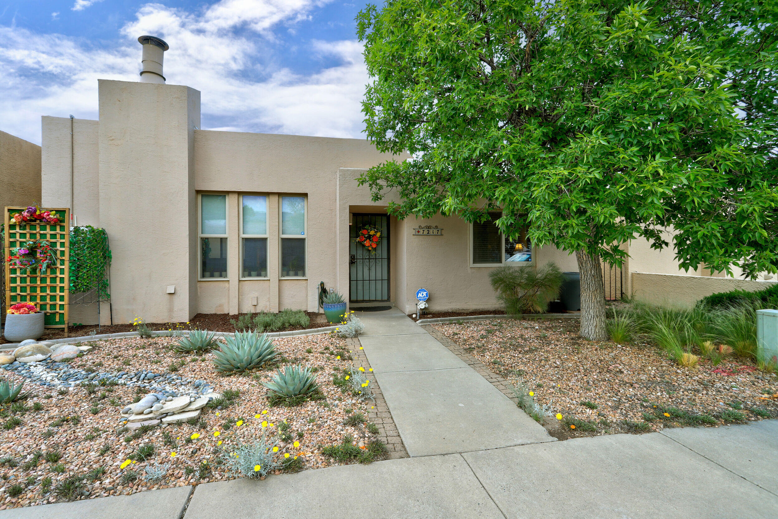 7217 Leslynne Drive NE - Main Image