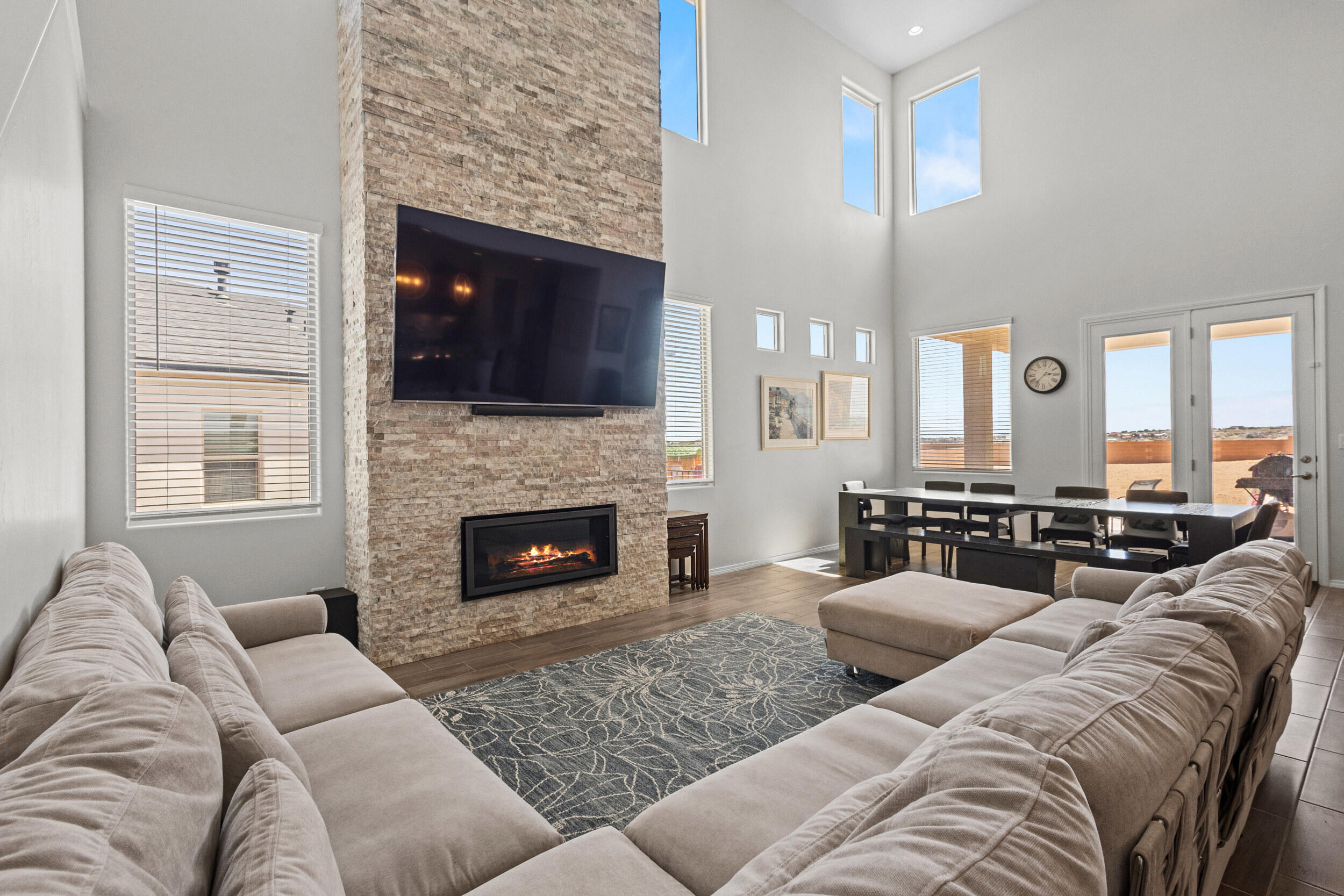 1545 TIERRA DEL NORTE Loop NE - Main Image