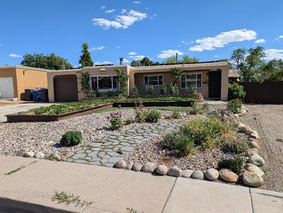 8814 Snow Heights Boulevard NE, Albuquerque