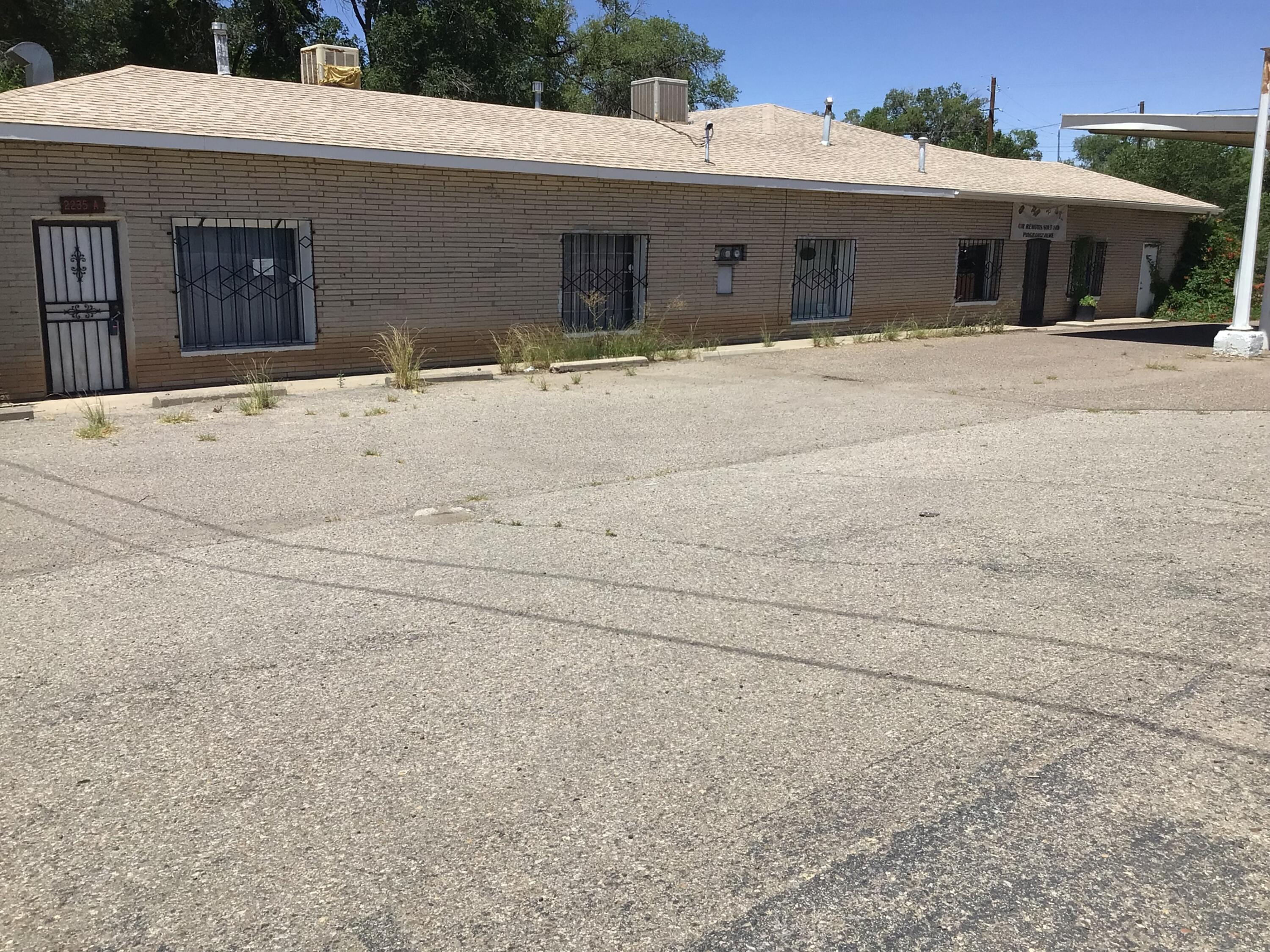 2235 BOSQUE FARMS Boulevard - Main Image