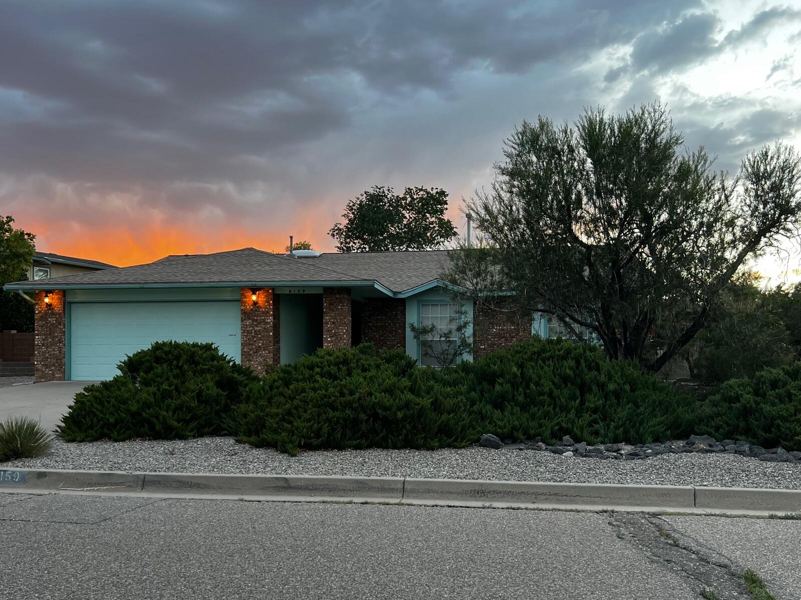6159 COTTONTAIL Road NE - Main Image
